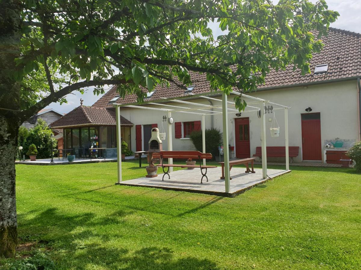 Au Fil Des Lacs Précy-Saint-Martin Exterior foto